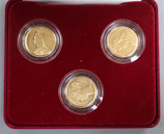 A Victoria portrait collection three gold sovereign set, 1881, 1891 and 1894 VF or better, cased